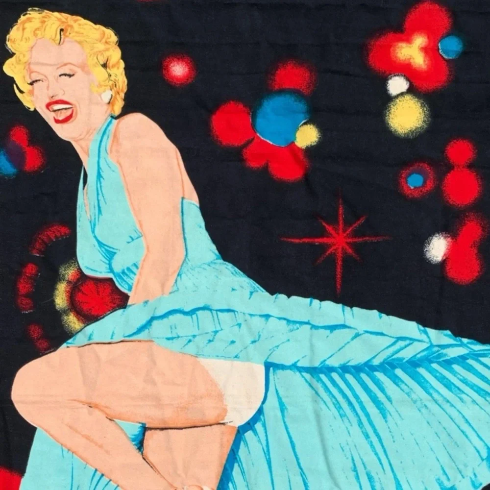 Vintage Marilyn Monroe Velvet Wall Tapestry Throw